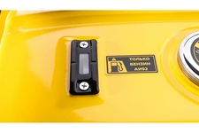 Бензогенератор Champion GG2300 [2.5 кВт, 220В, бак 15л, ручной стартер]